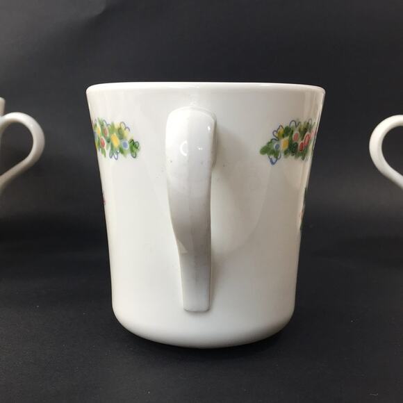Corning USA Set of 4 Vintage Christmas Joy Coffee Tea Cups Mugs Corelle - Picture 5 of 8